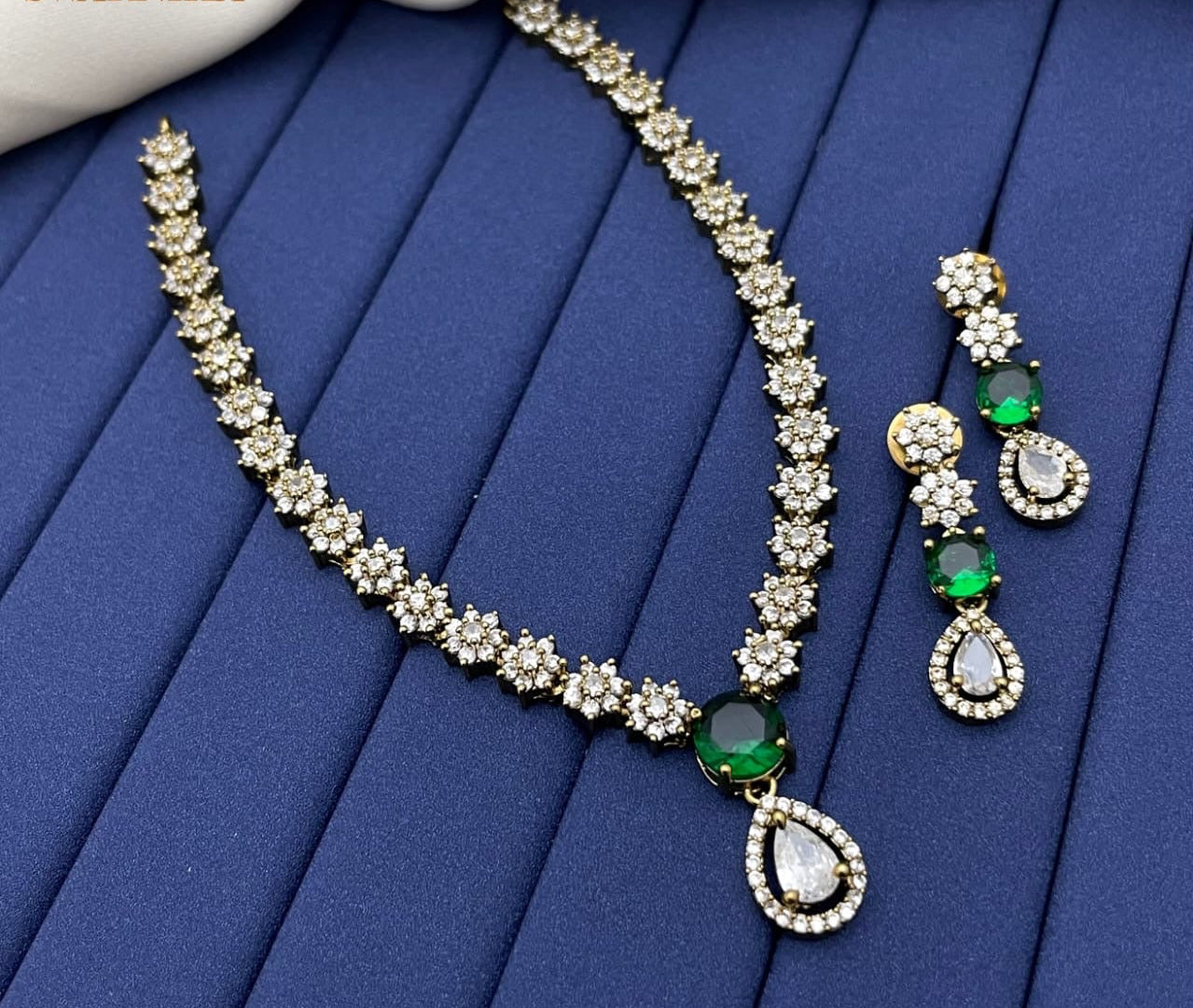 Simple diamond replica