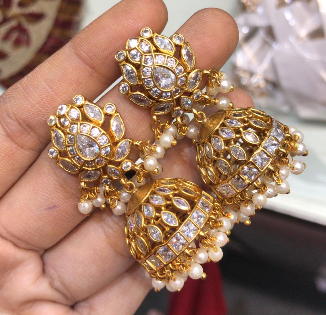 Lotus white stone jumka