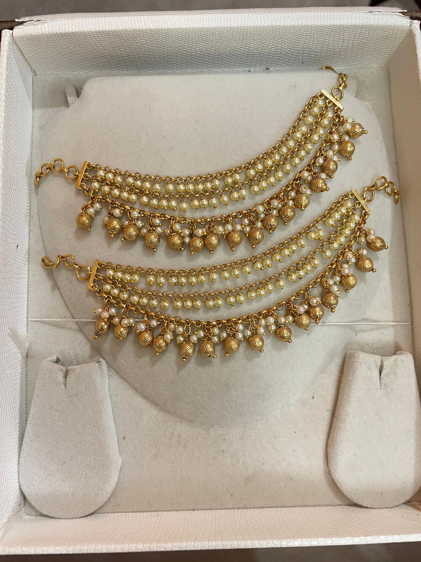 Ear chain with gold drops