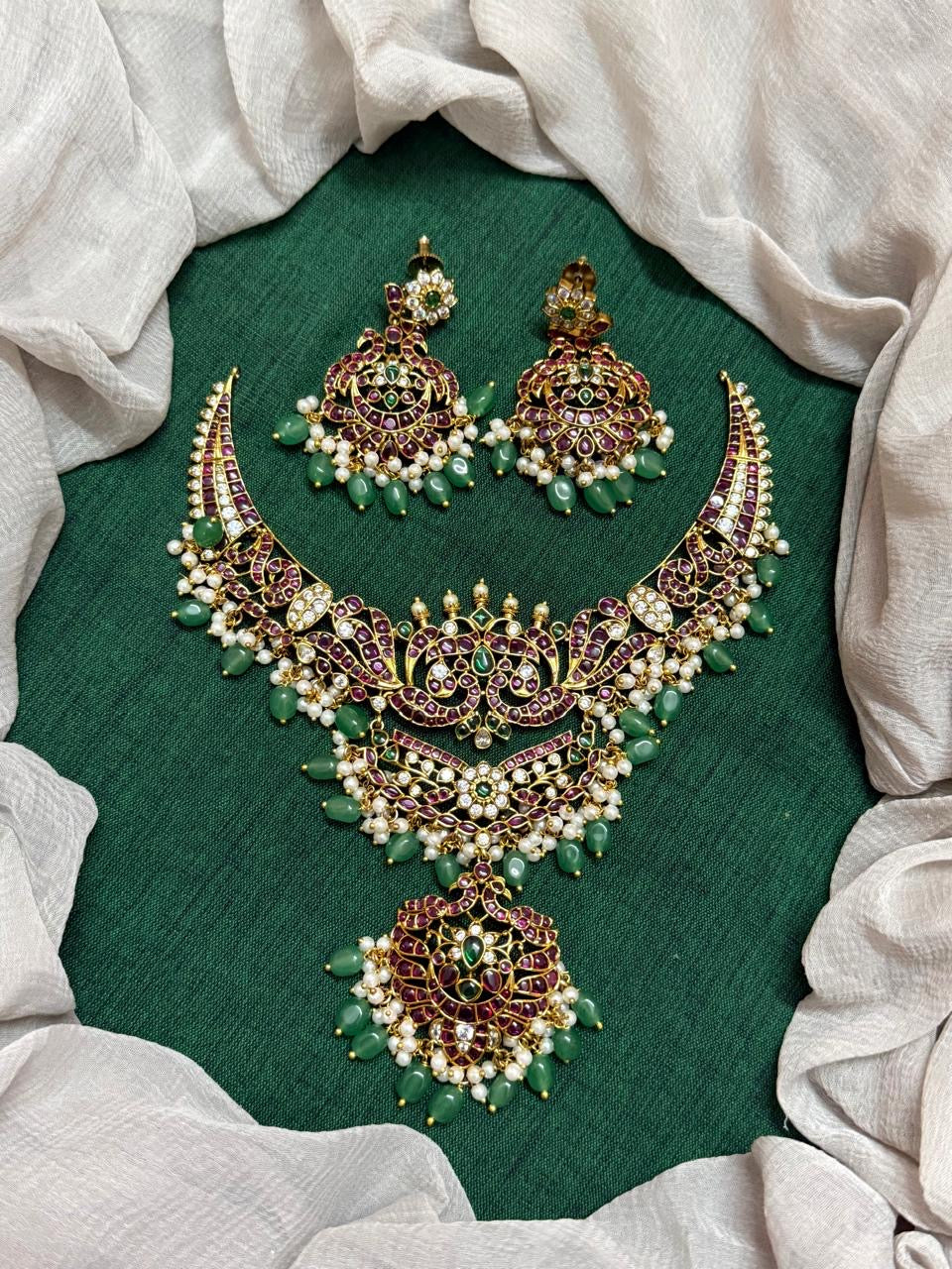 Grand jadau Kundan look necklace