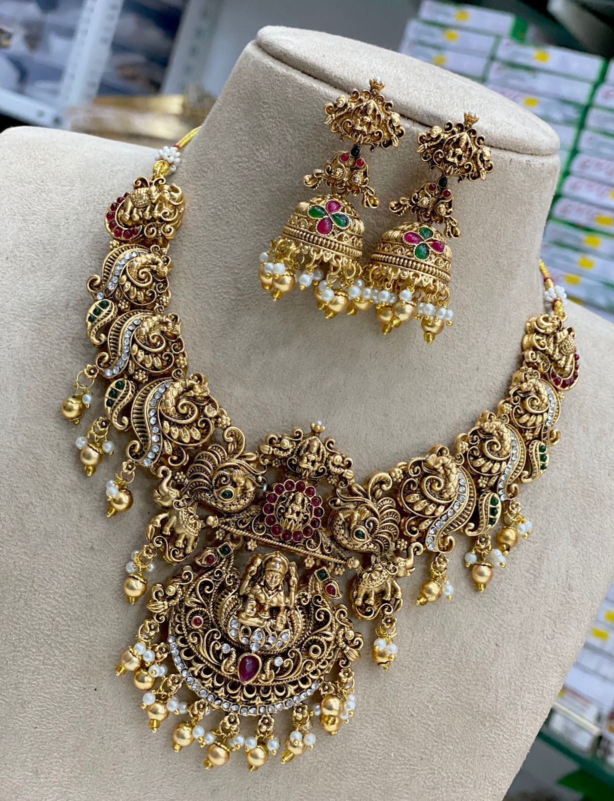 Trending Antique necklace(vt)(N-18)