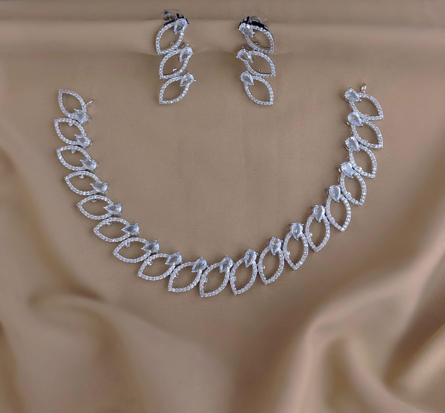 Ad stone necklace (DR-64)