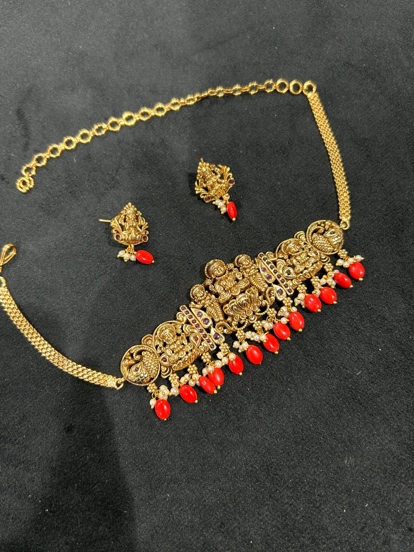 Ruby choker