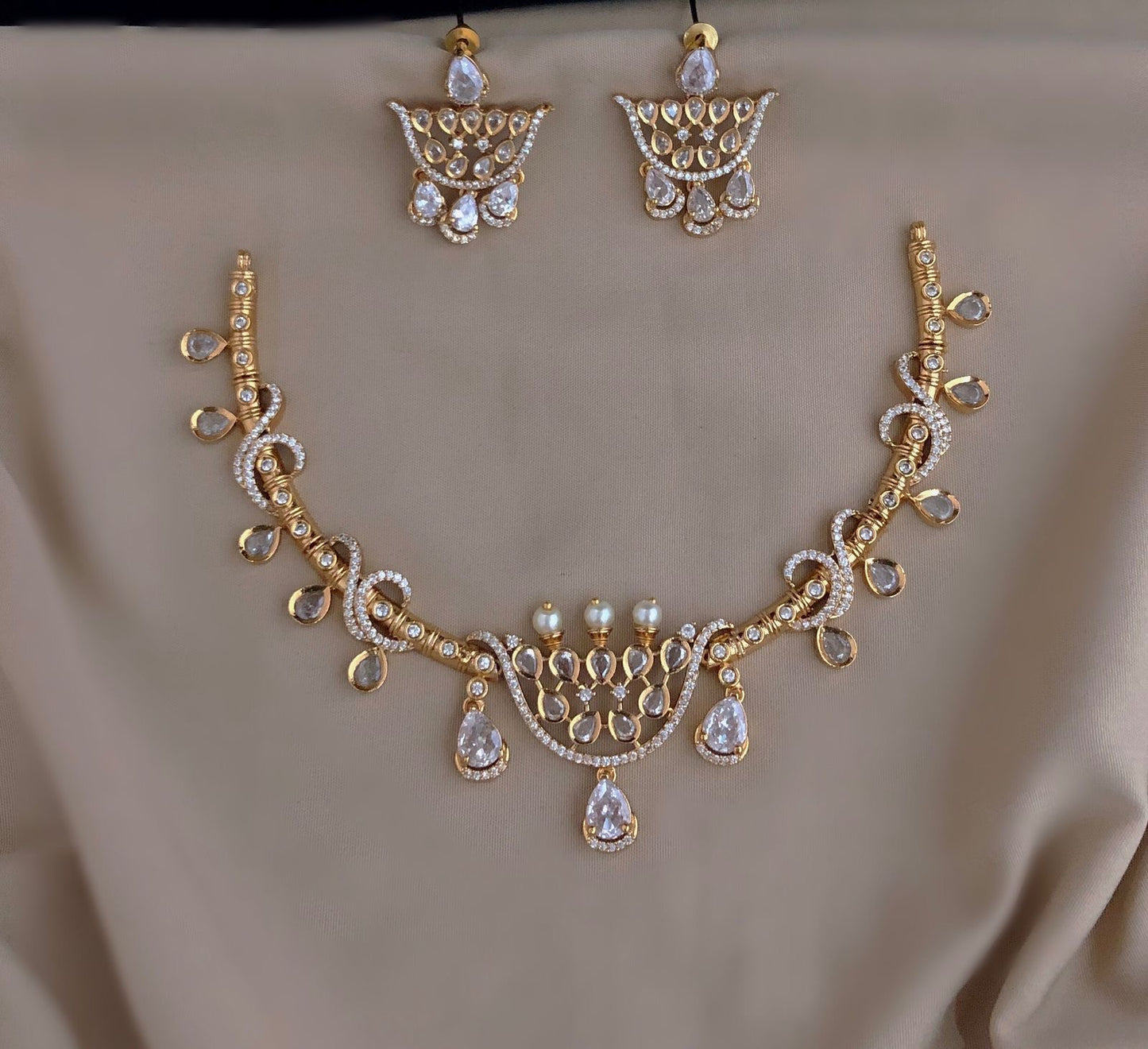 Twisted necklace (DR-62)