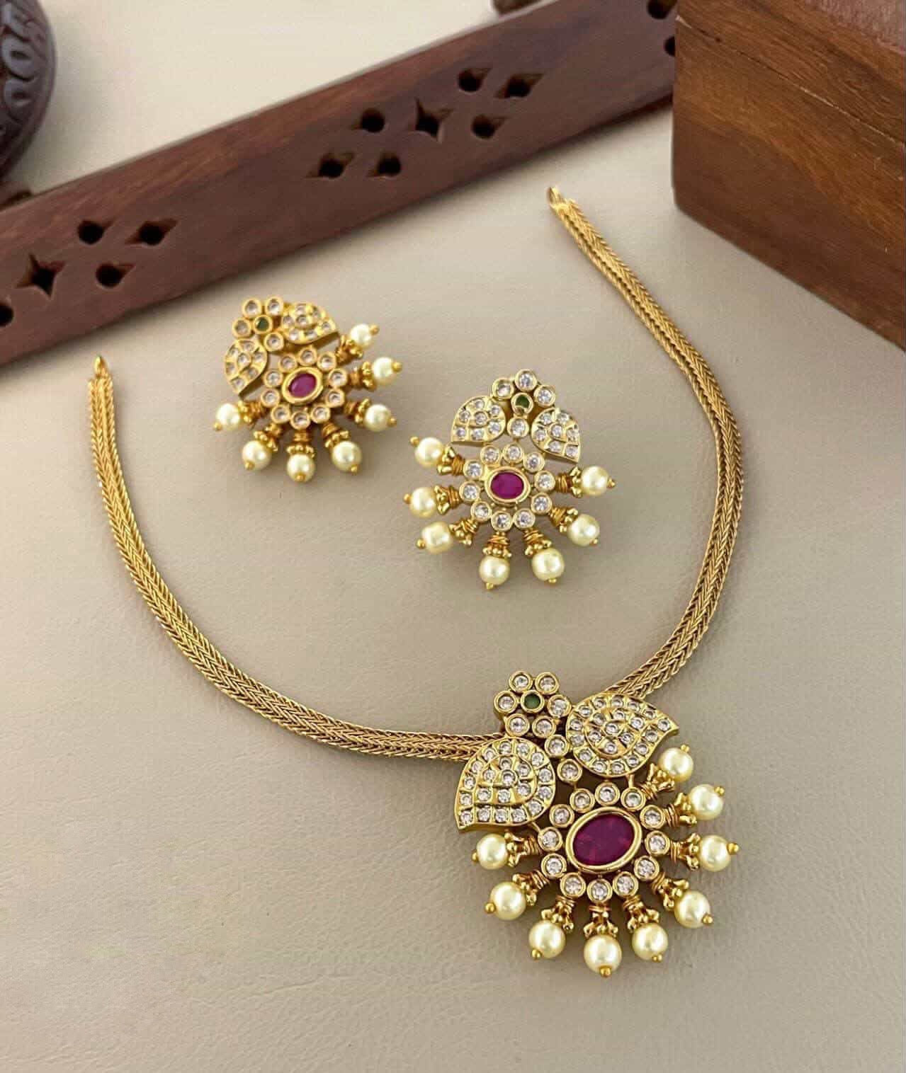 Simple necklace