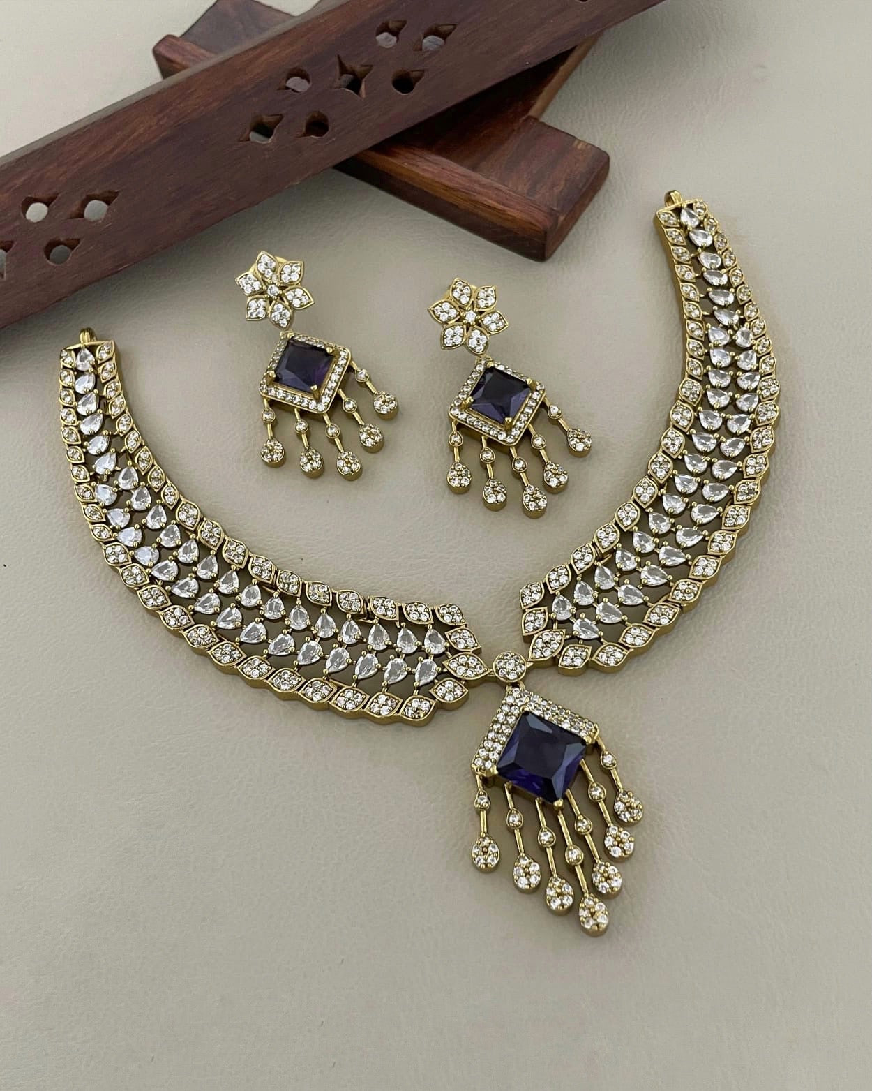 Trending diamond replica (DR-55)