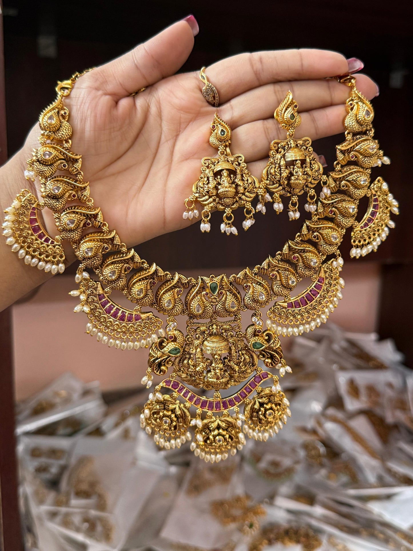 Grand premium necklace