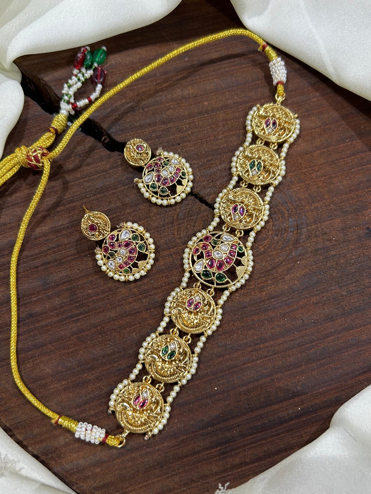 Premium choker