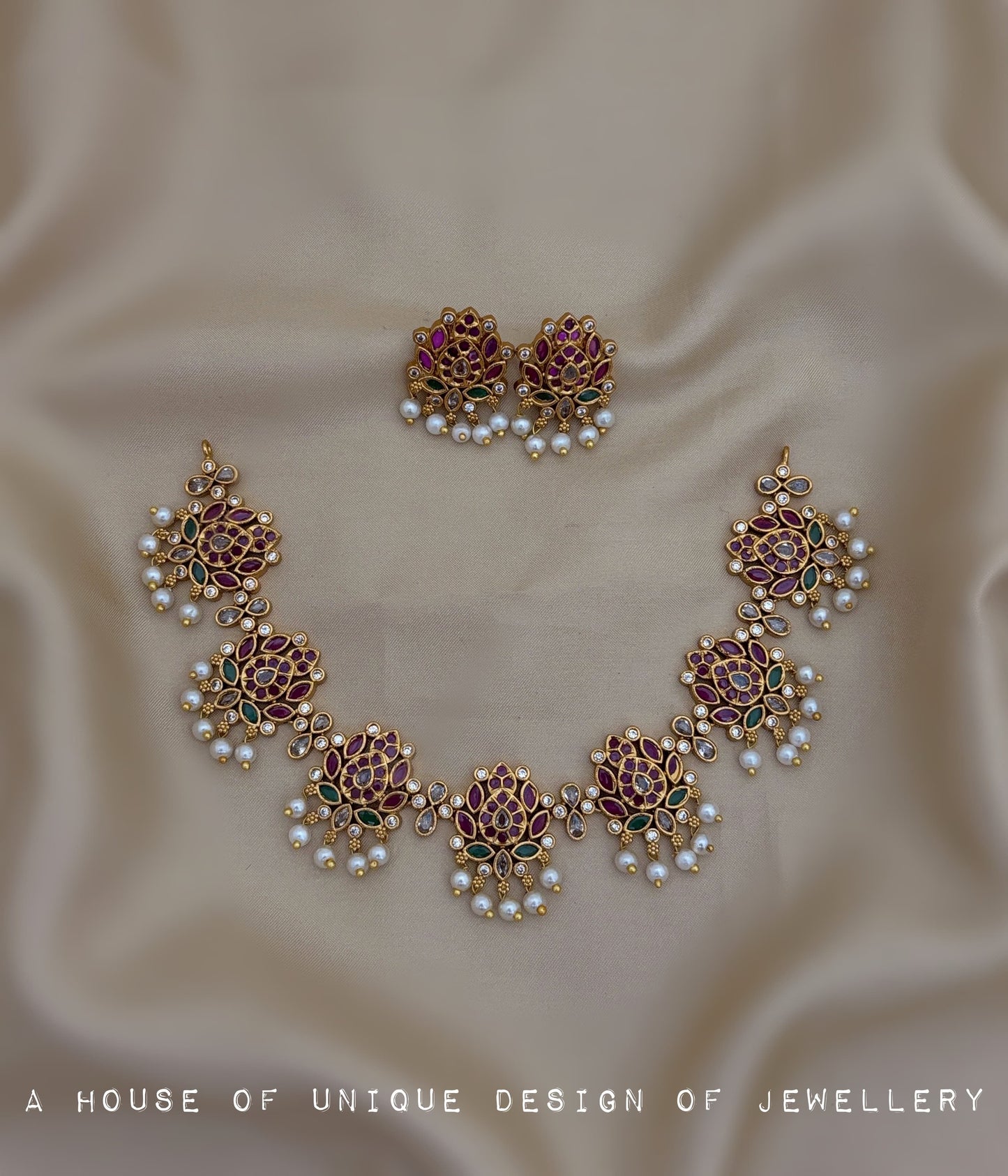 Lotus premium necklace