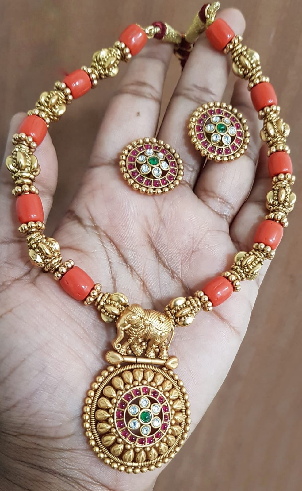 Coral beads necklace