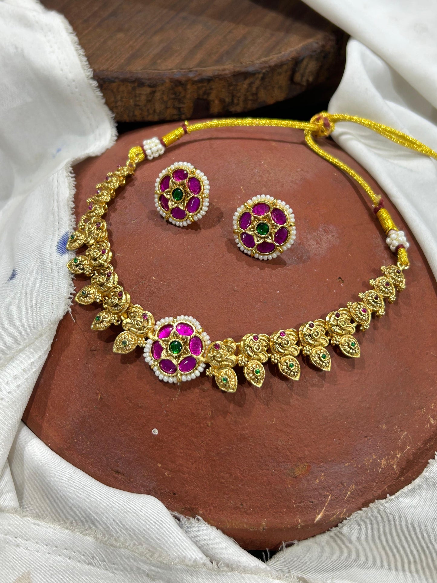 Jadau Kundan simple necklace
