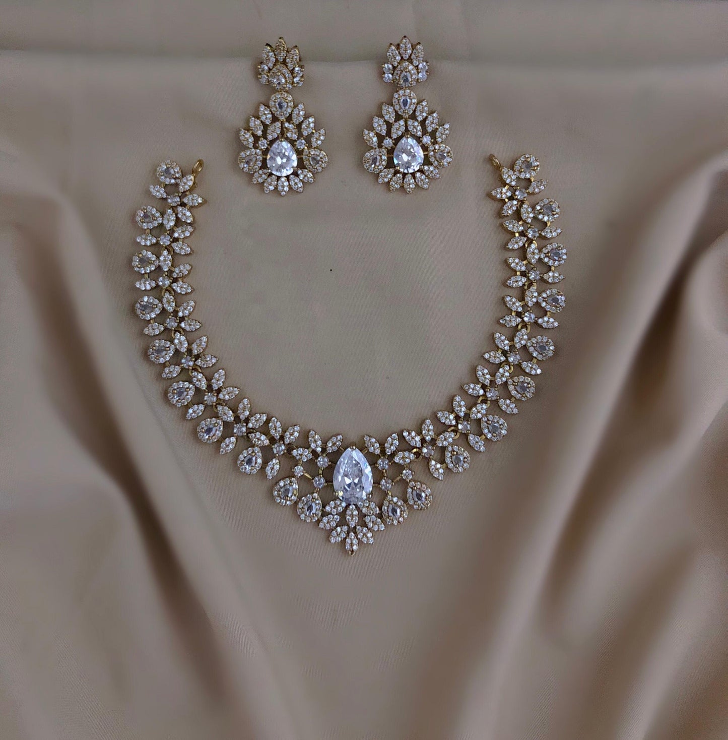 Trending necklace (DR-66)