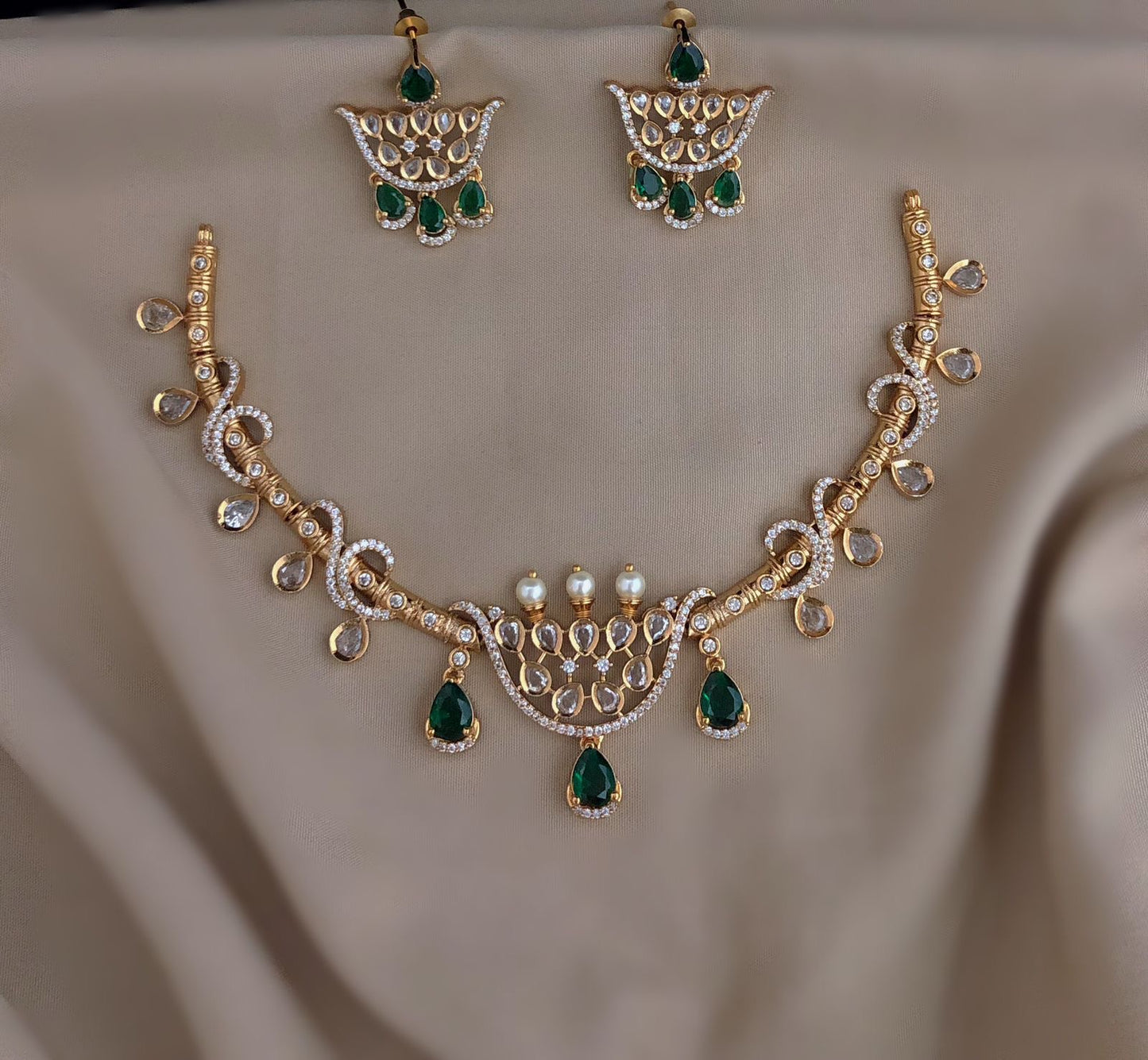 Twisted necklace (DR-62)