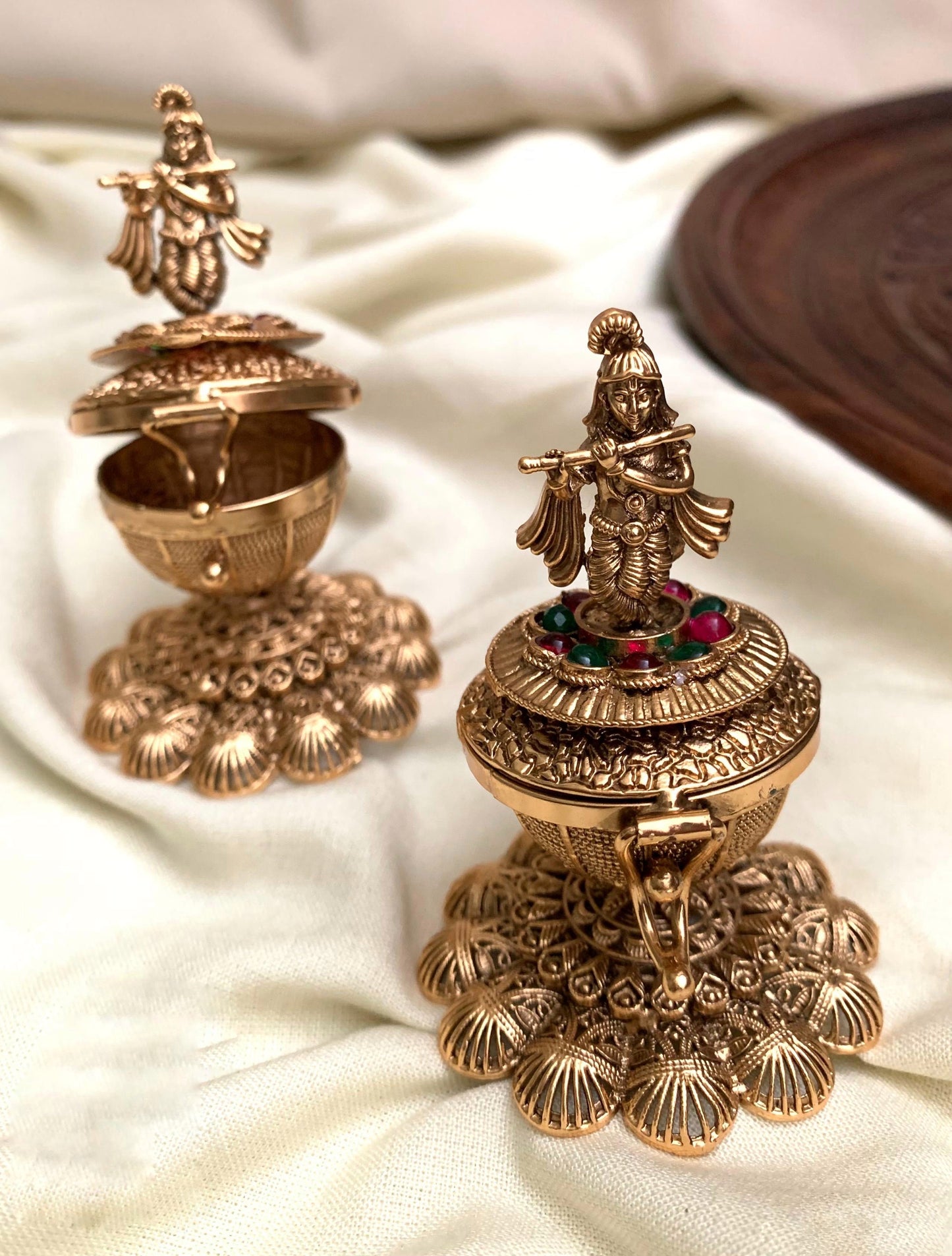 Antique Krishna kumkum box (AC-17)