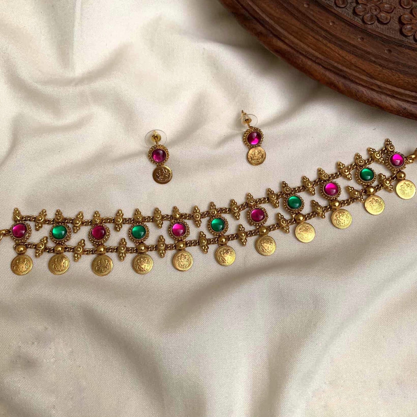 Coin choker