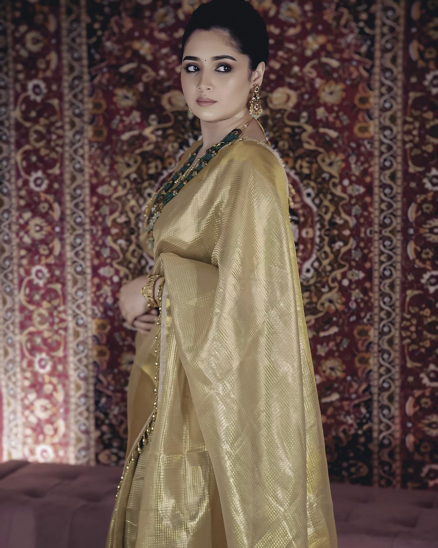 nayantara mam inspired soft silk saree(SS-1)