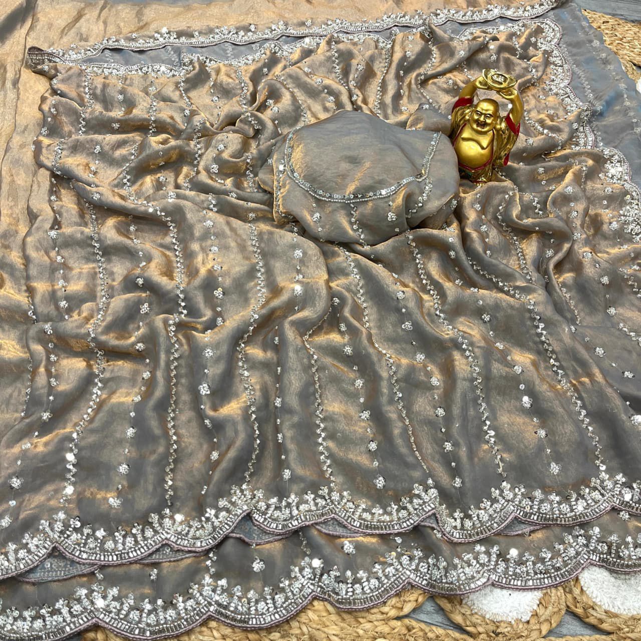 glamorous trending hand work saree(dt)(SS-3)
