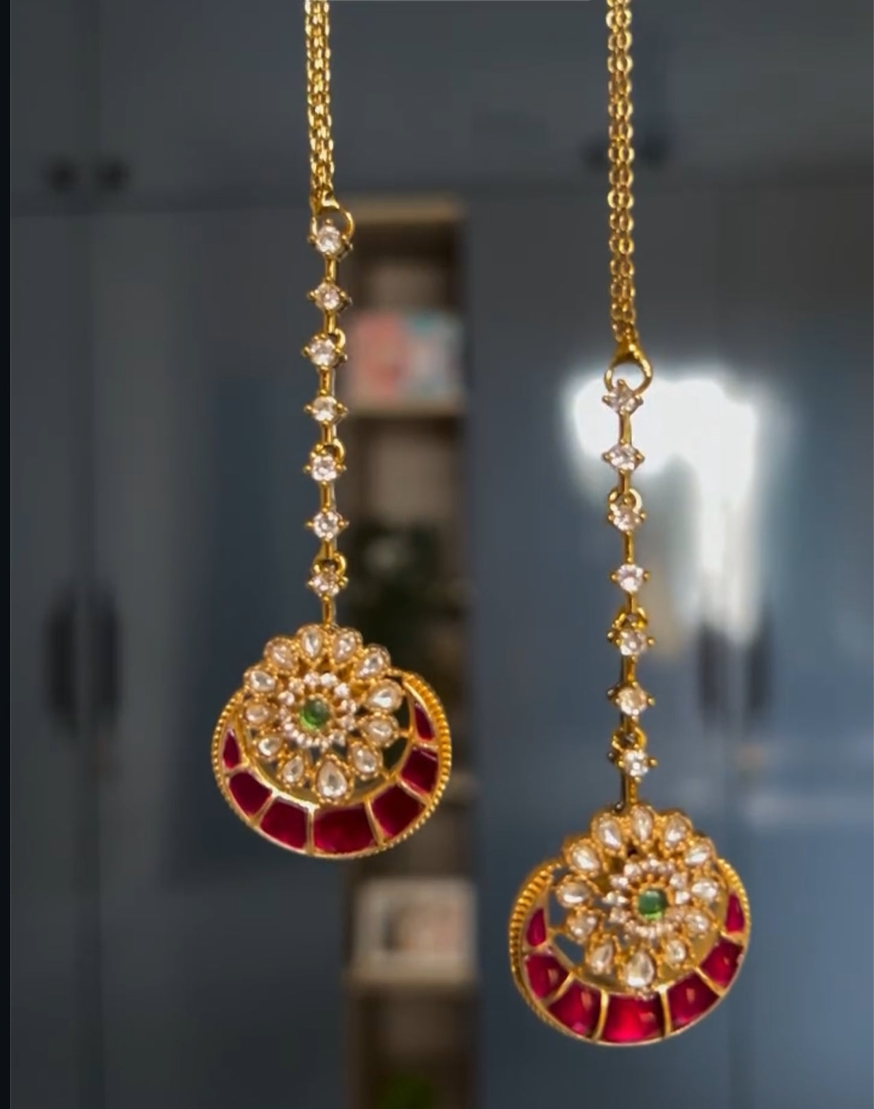 Ear stud with ear chain