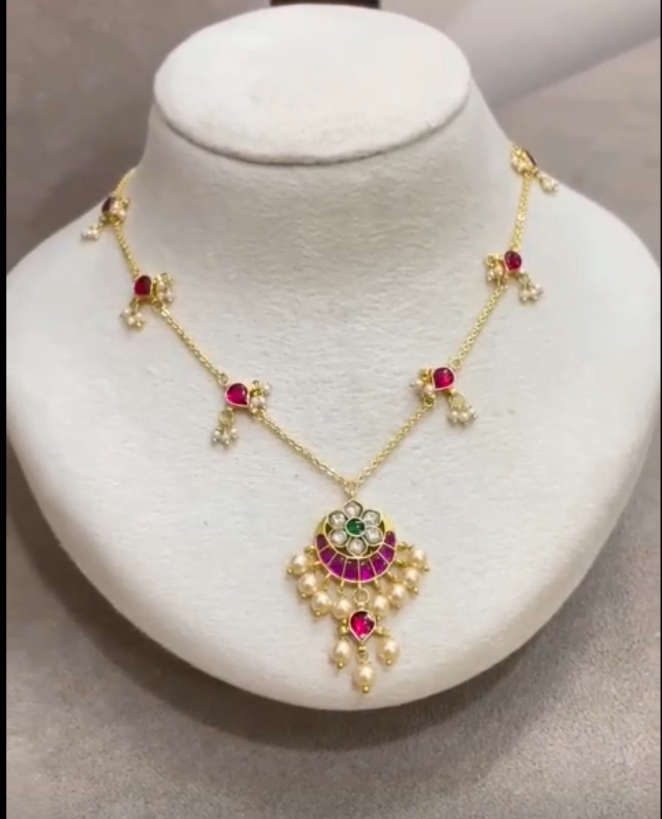 Jadau invisible necklace