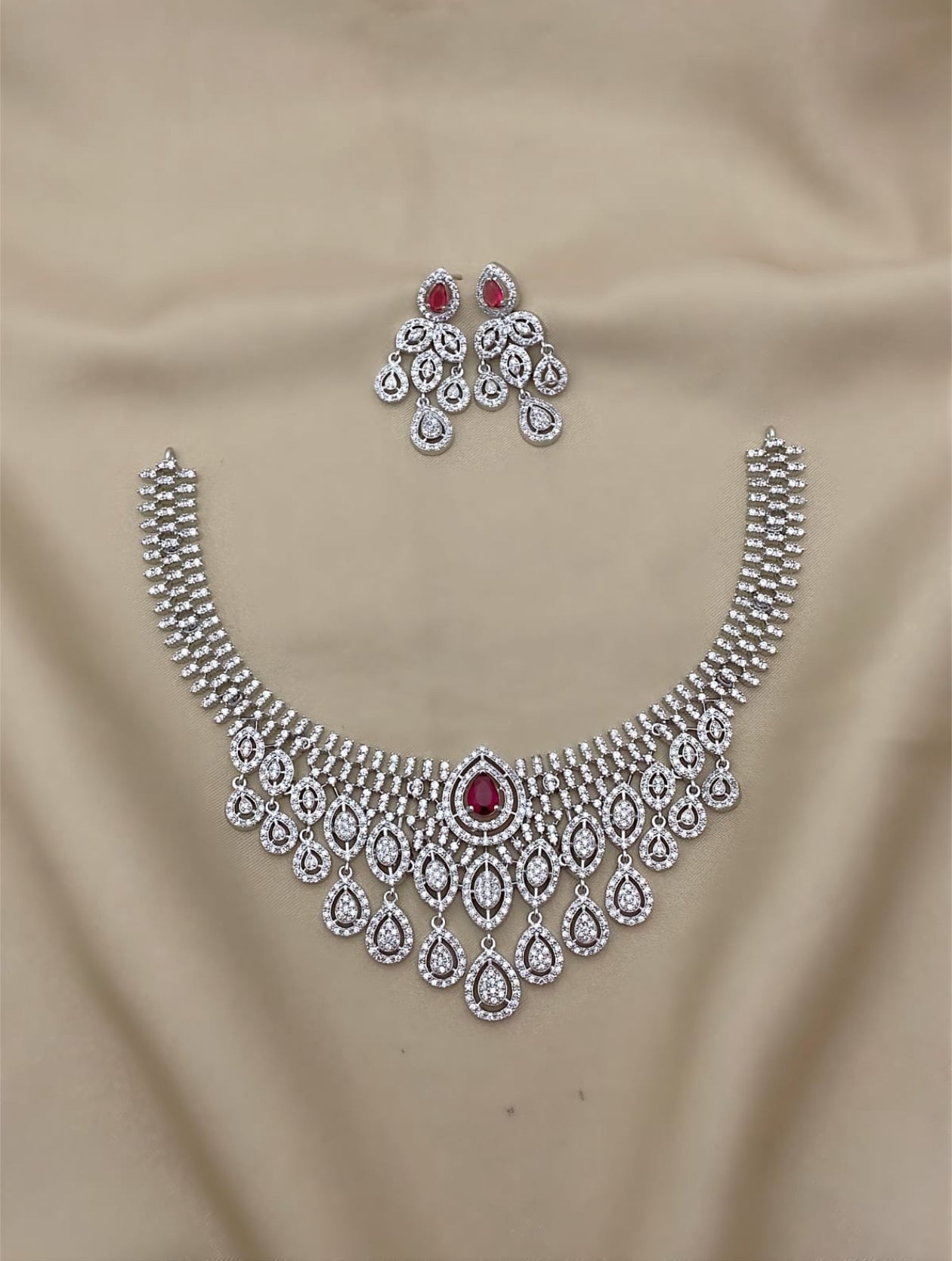 Grand diamond look necklace (DR-74)