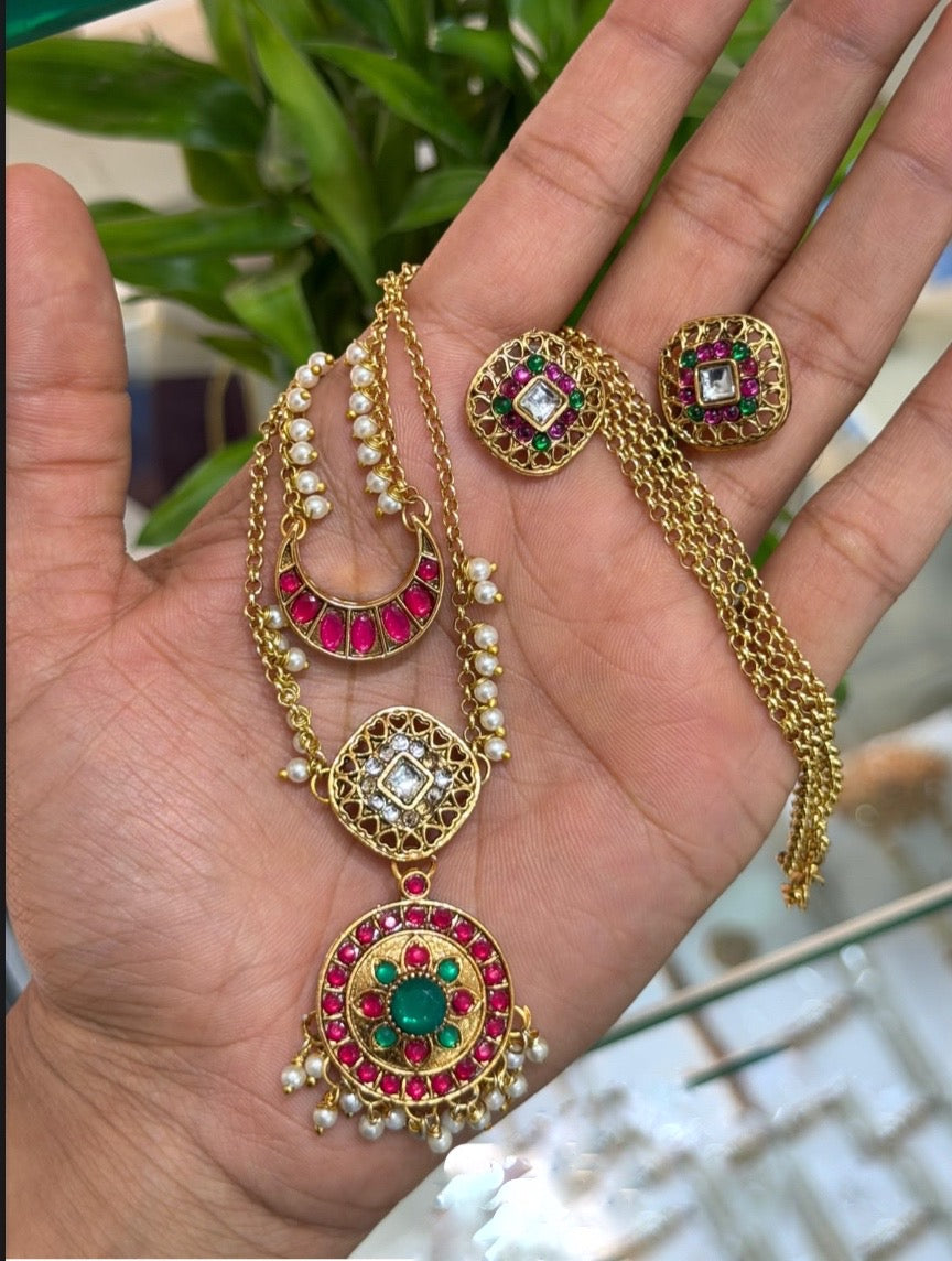 Layer necklace