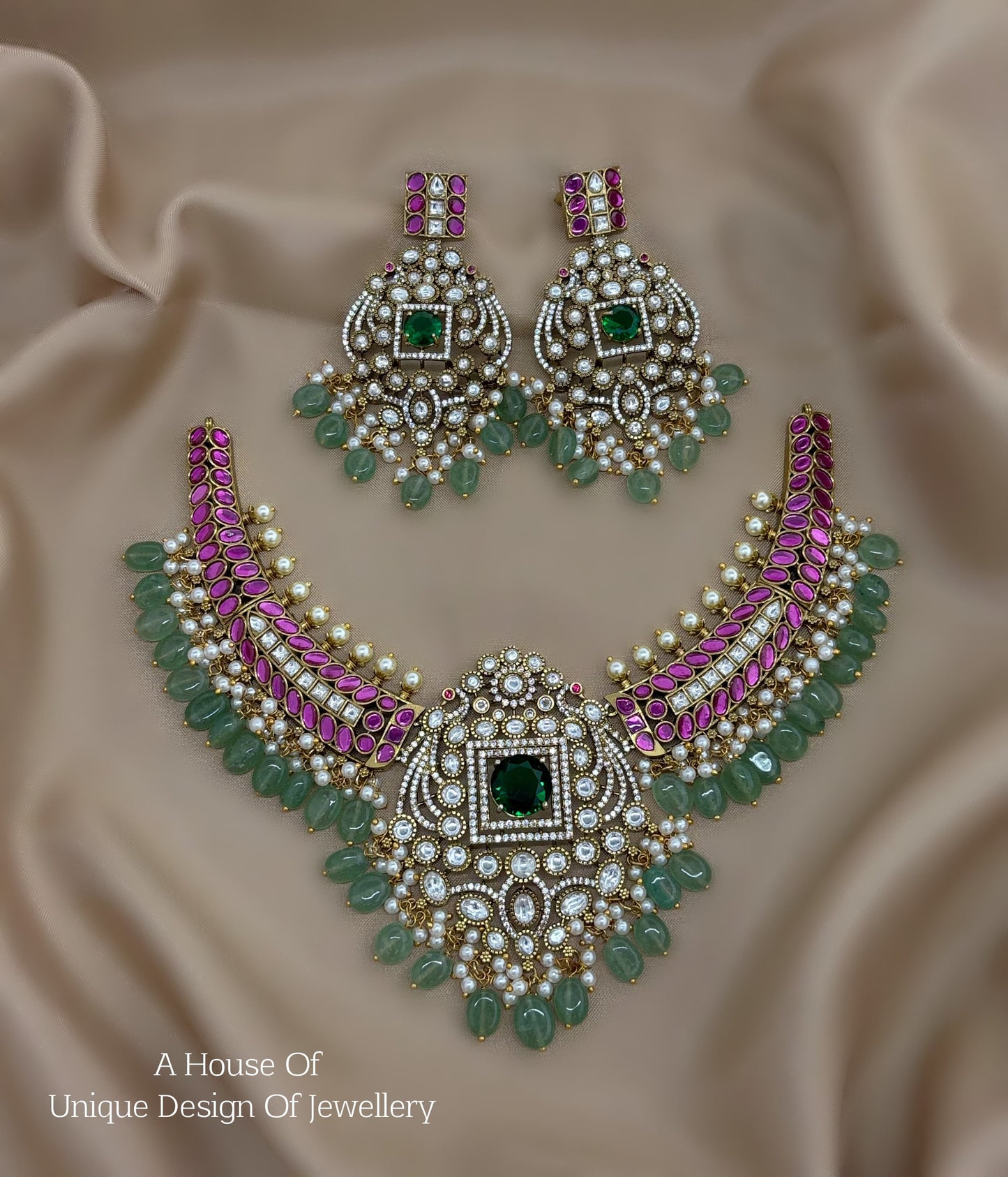 Premium necklace ruby