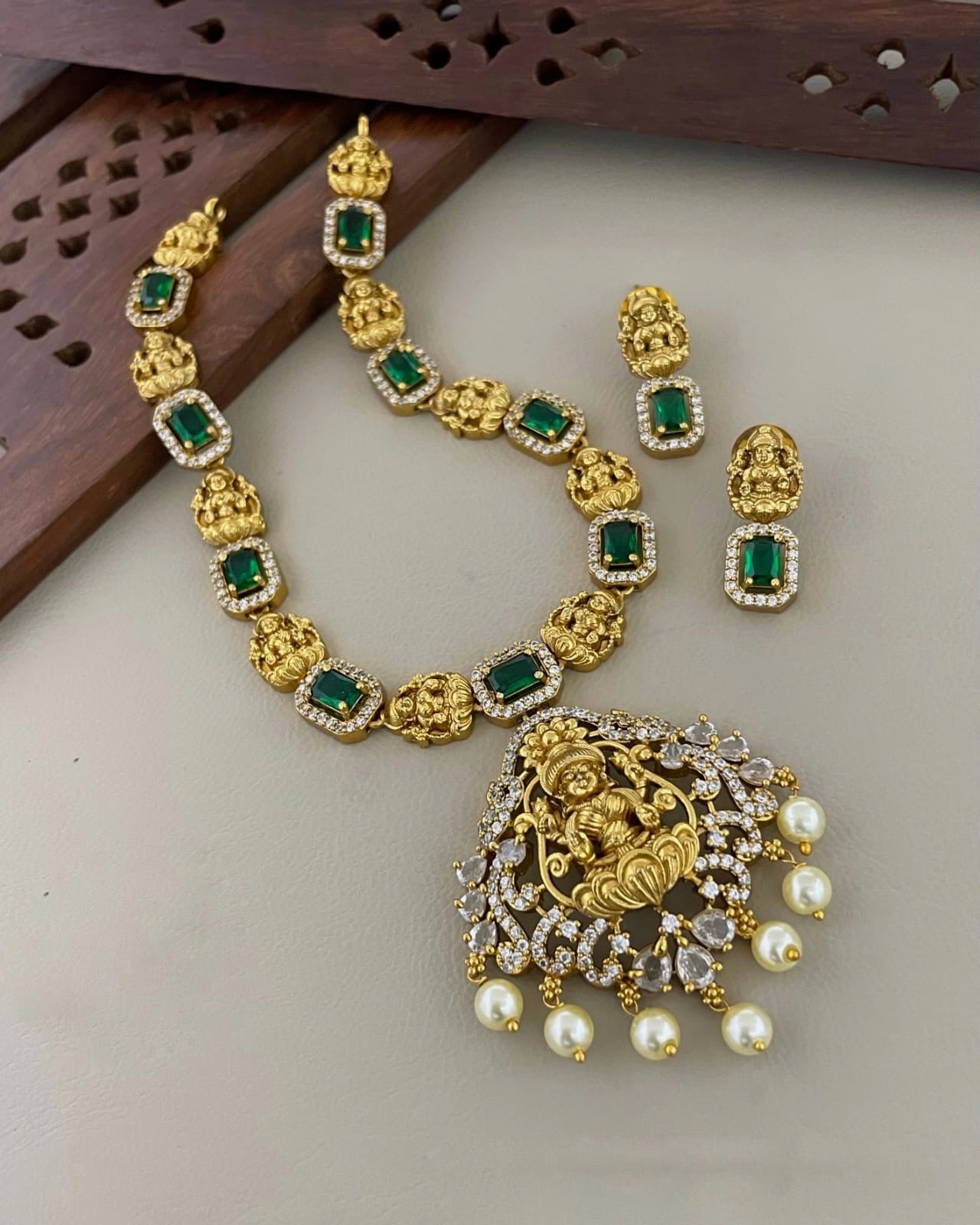 Lakshmi design necklace(N-23)