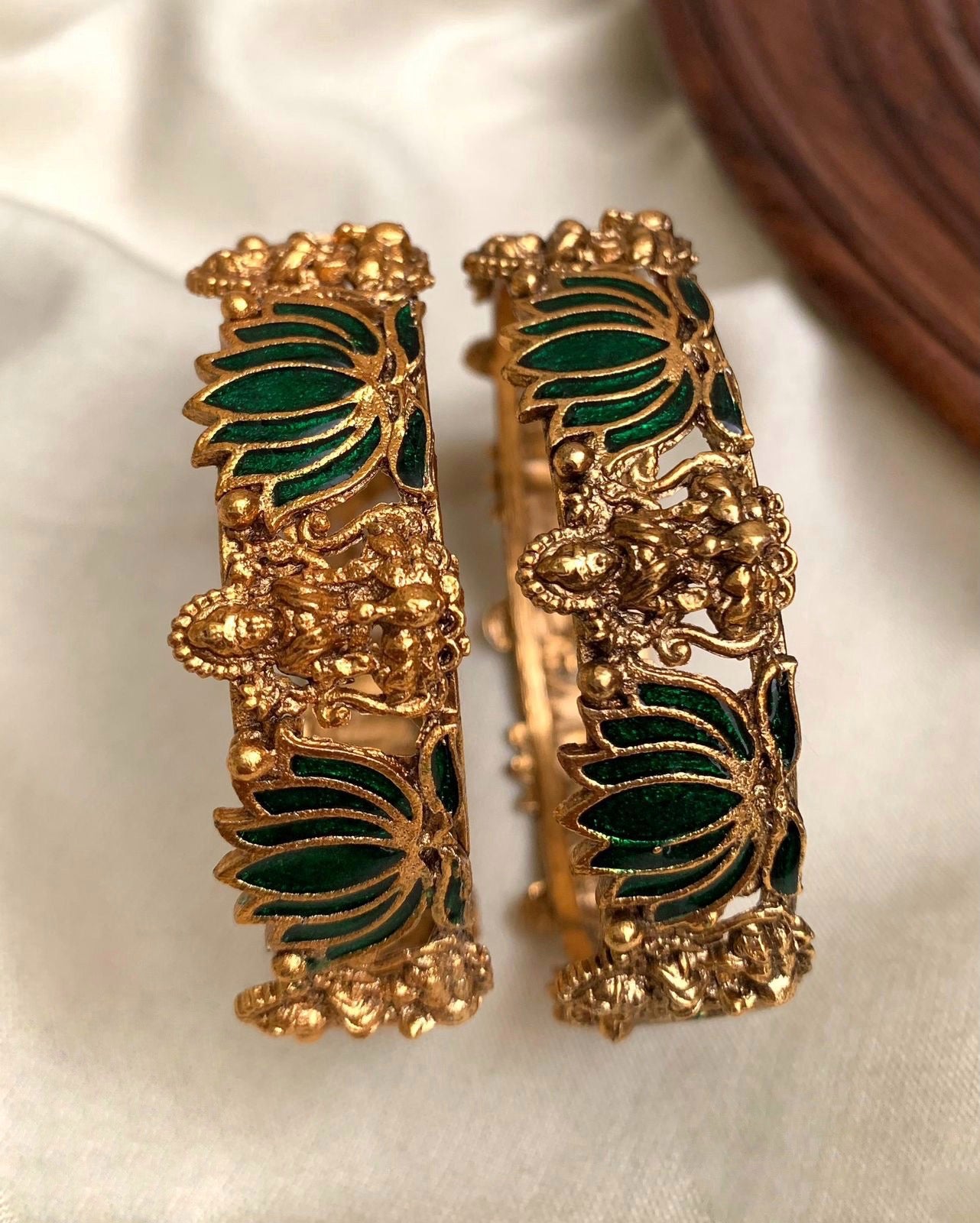 Lotus with Lakshmi bangles (BA-5)