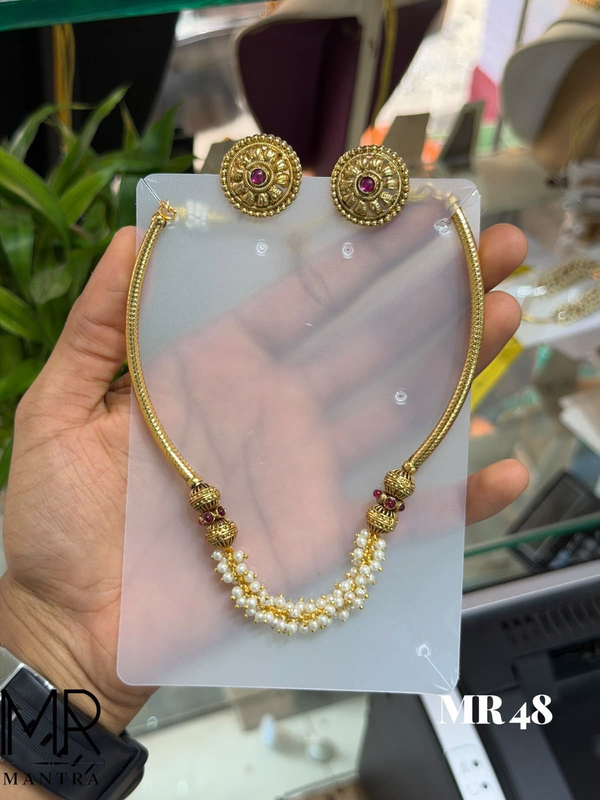 simple necklace