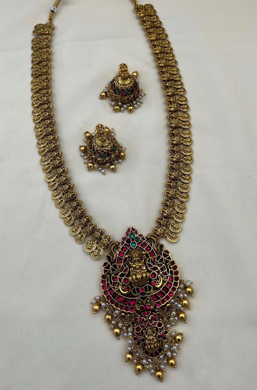 Long coin haram with pendent