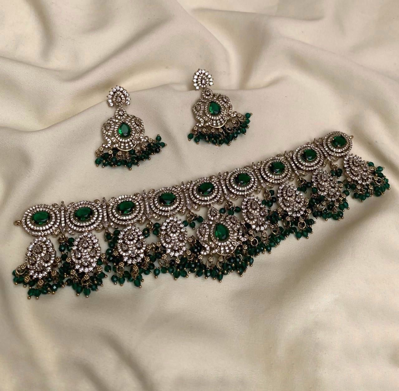 Bridal choker (VJ-8)