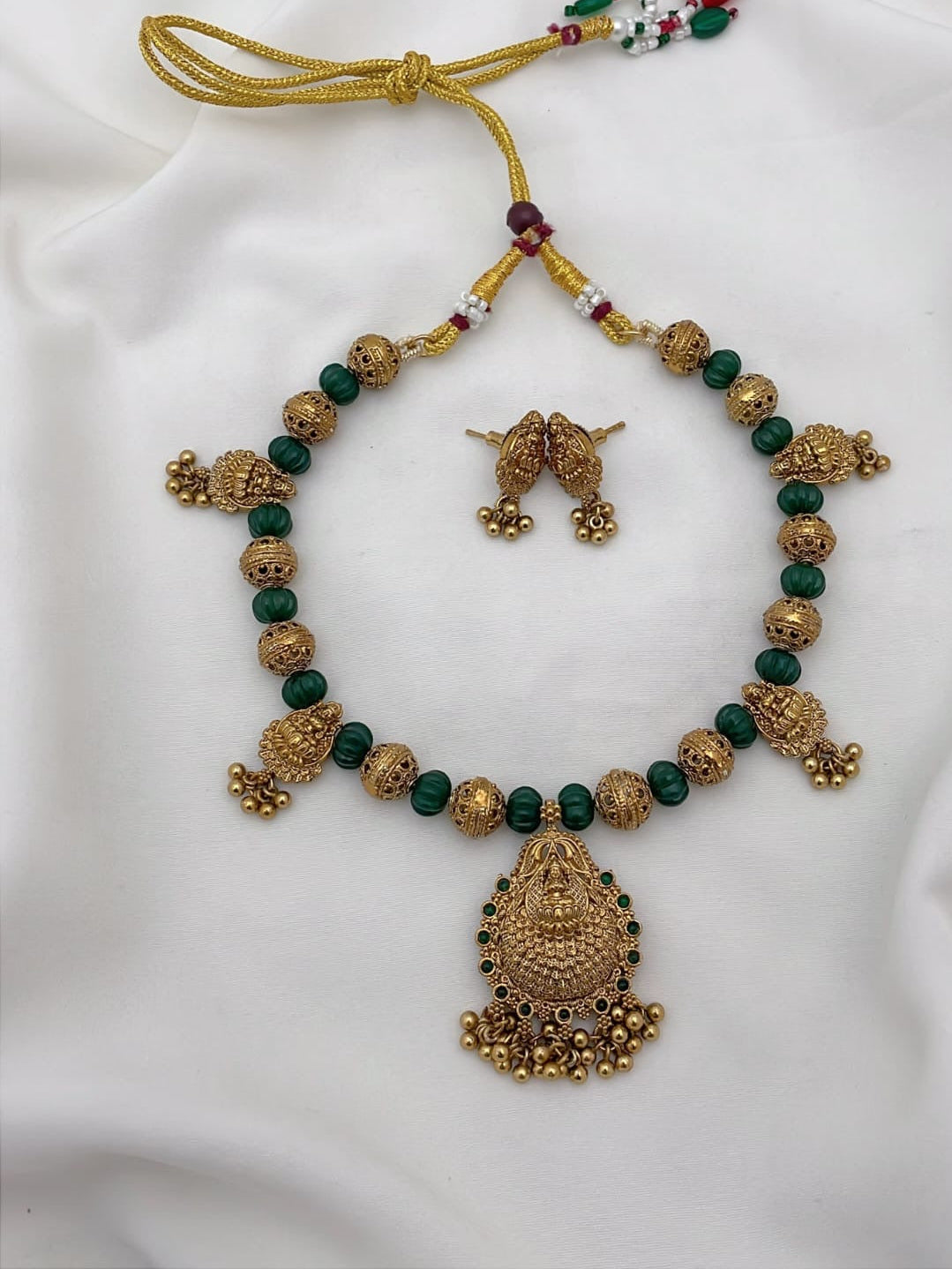 Short beads necklace am(N-74)