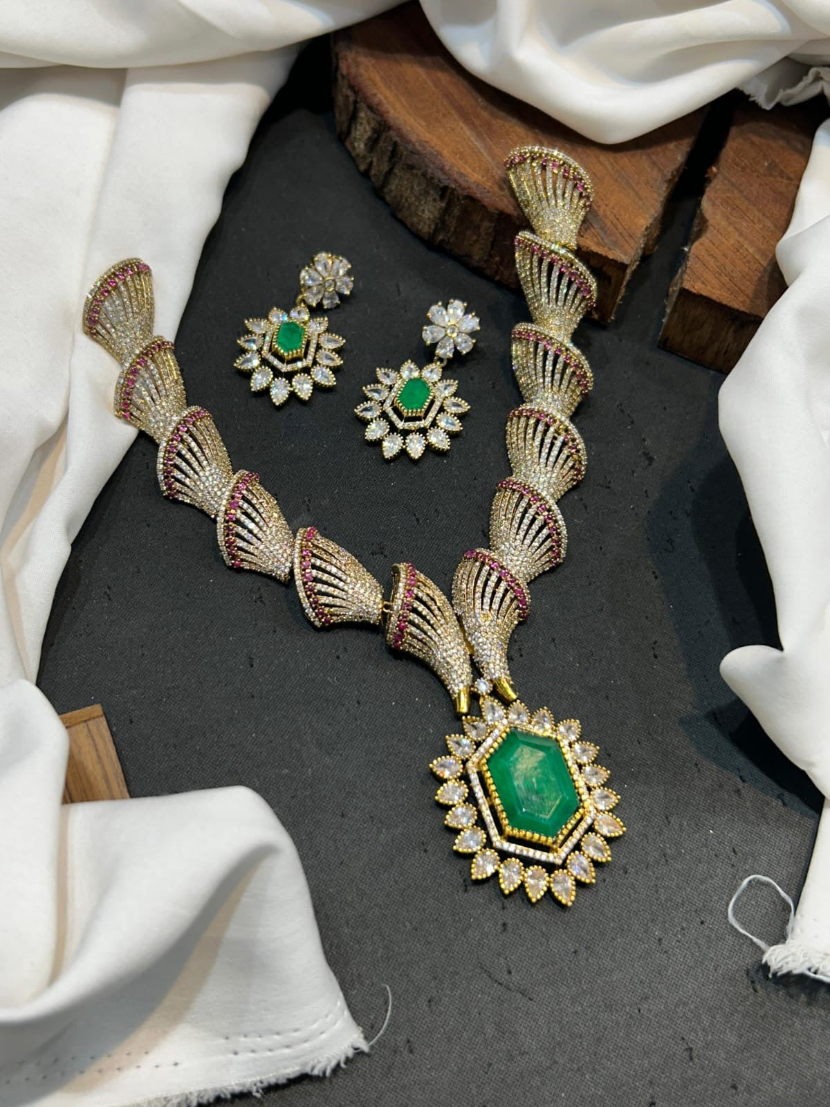 Victorian green necklace