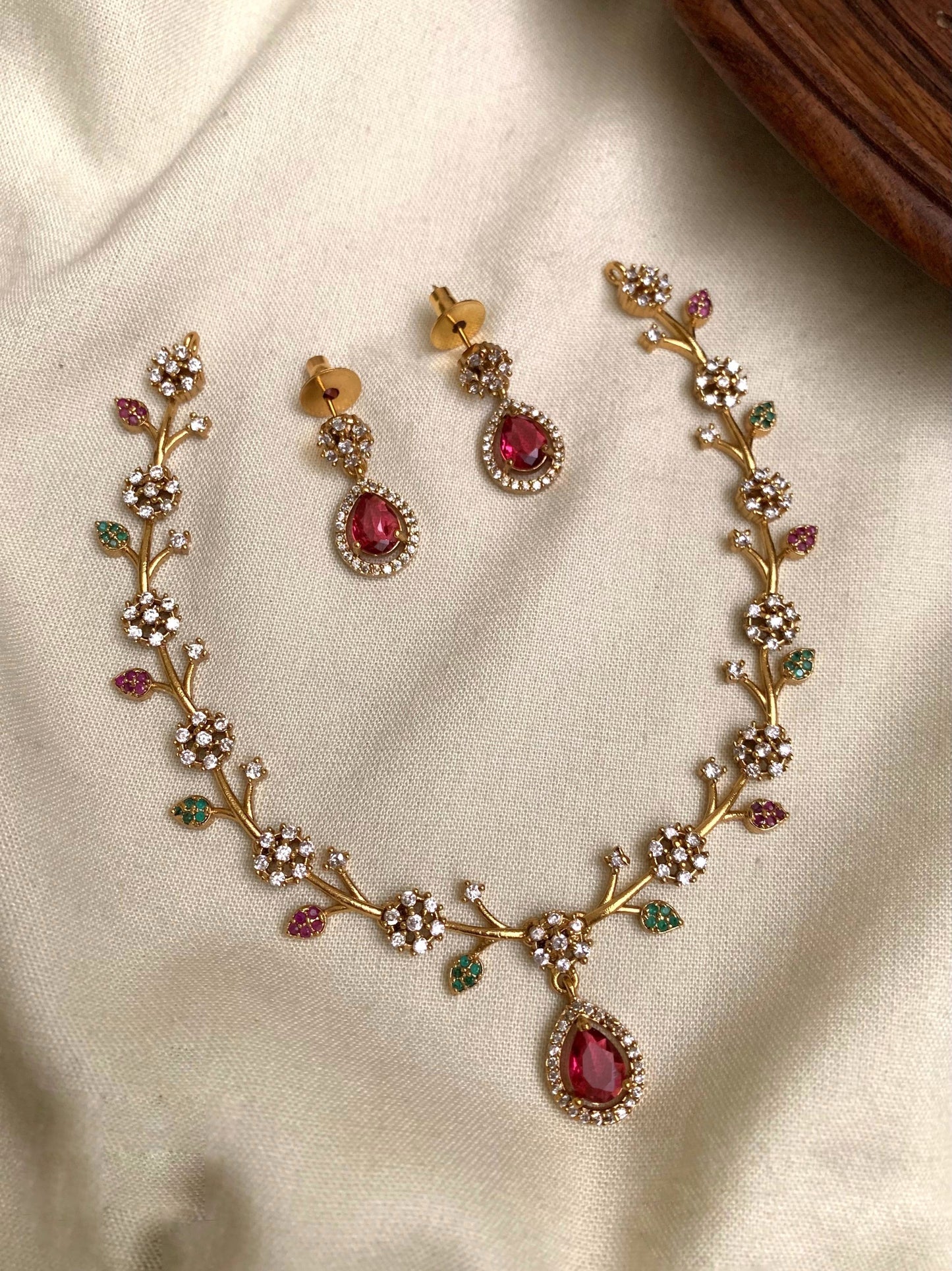 Multi color stone necklace (PJ-43)