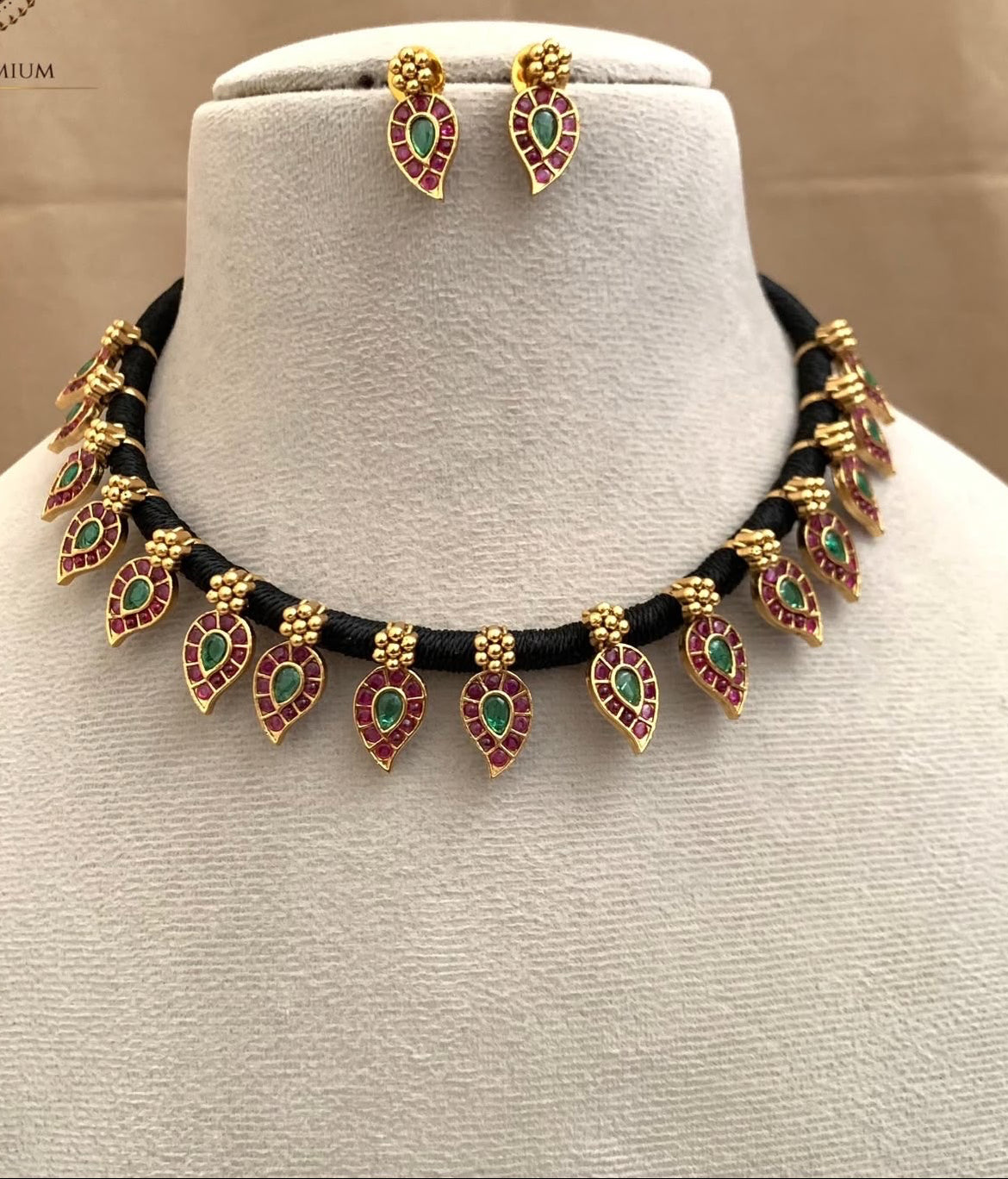 Black thread mango design necklace