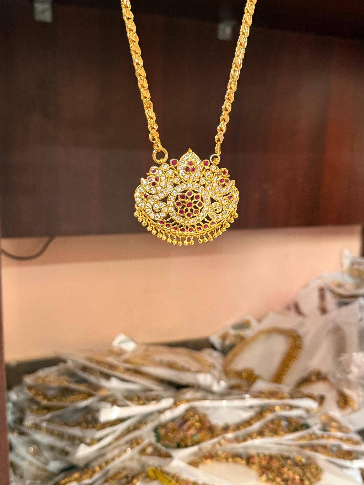 Long pendent haram