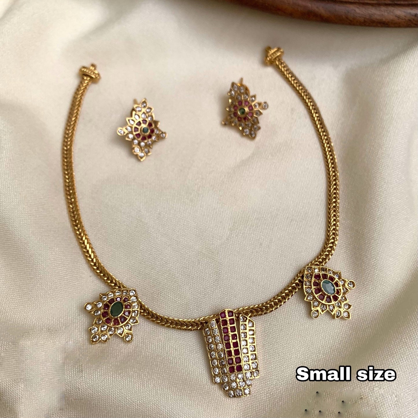Small size necklace