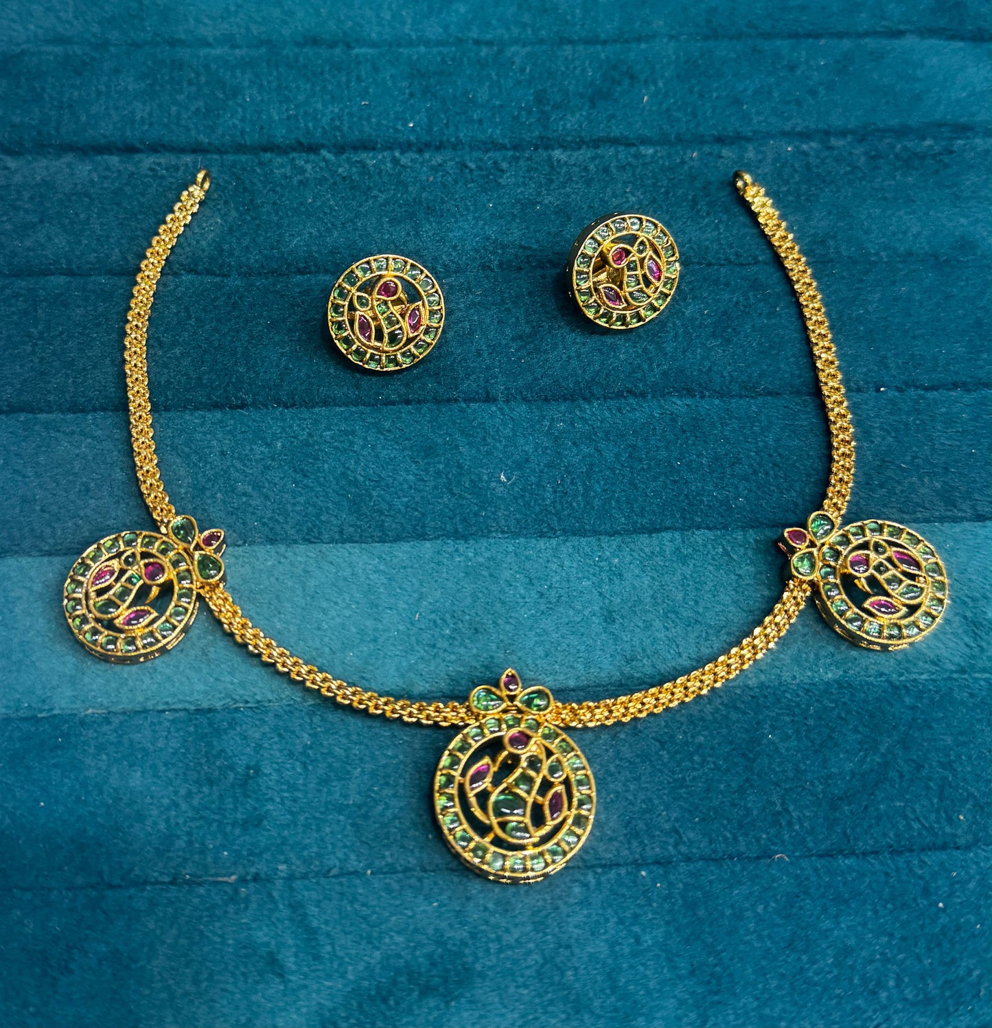 3 pendent necklace
