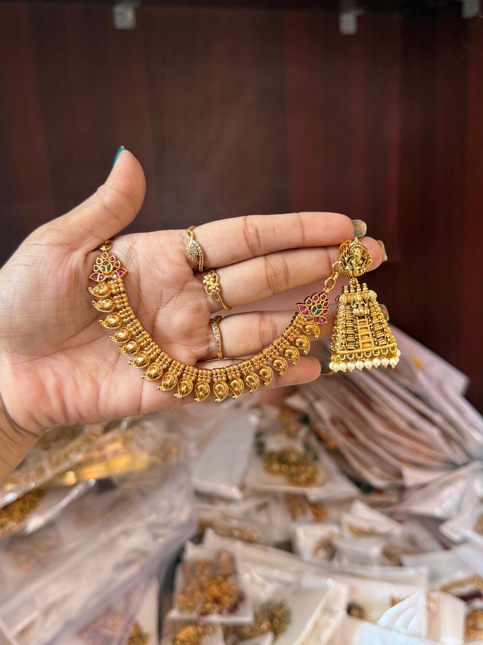 Temple earing with ear chain