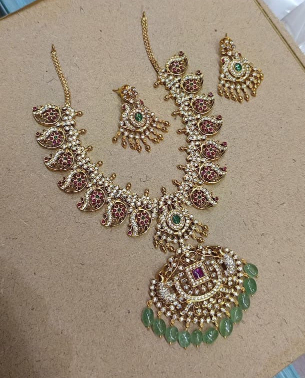 Jadau necklace