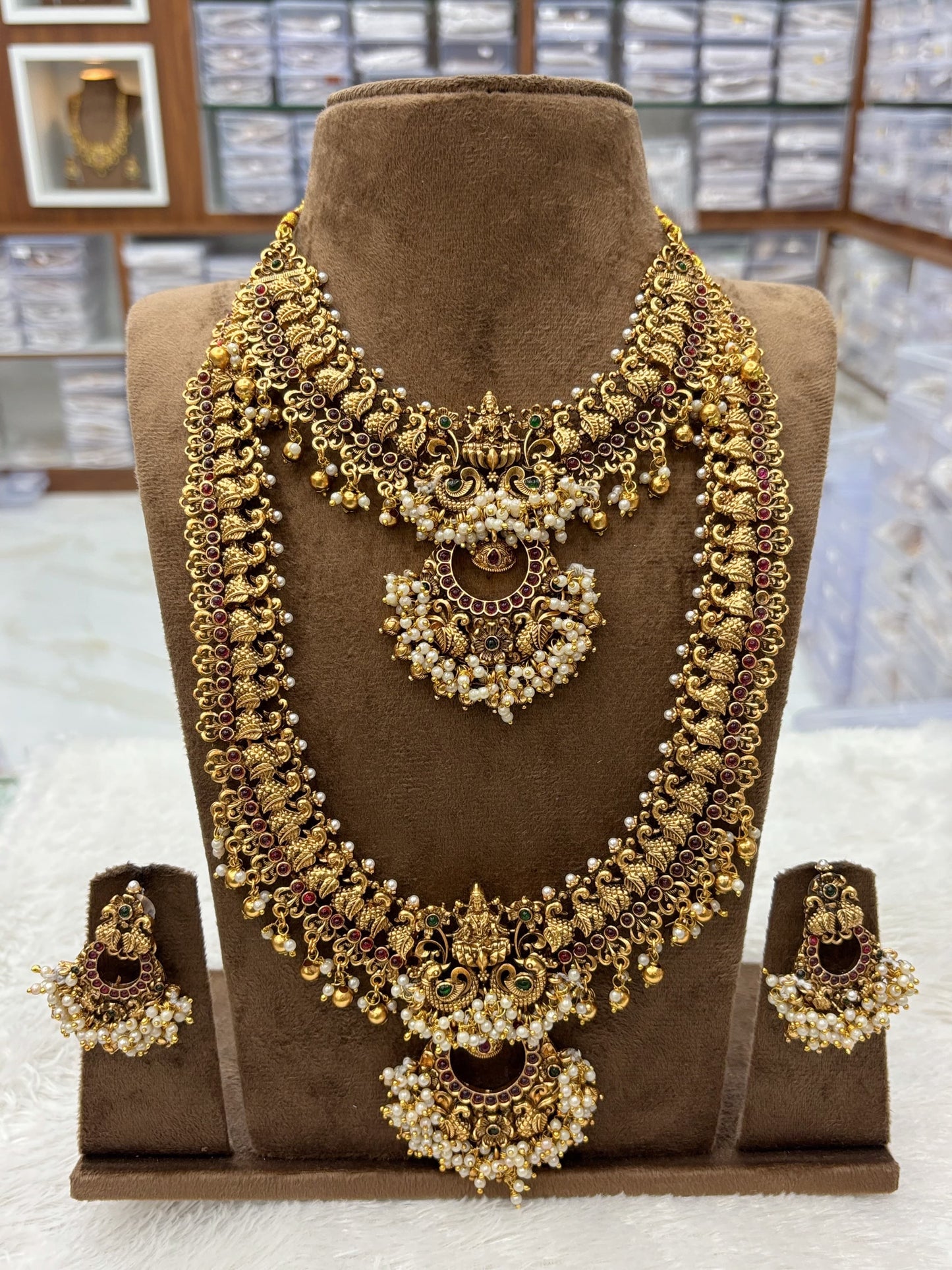 Bridal grand jewellery