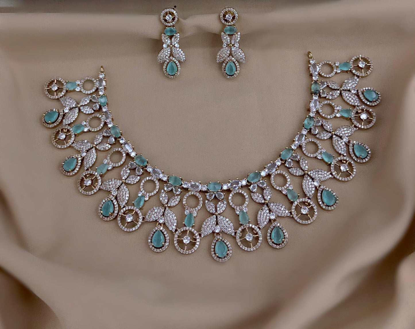 Grand necklace (DR-52)