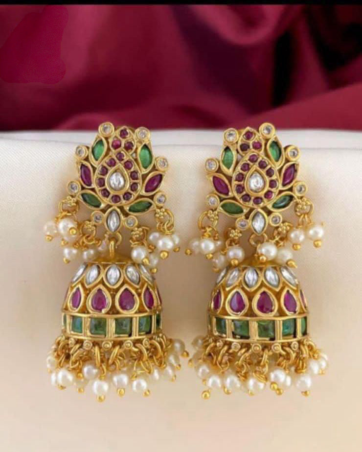 EARINGS