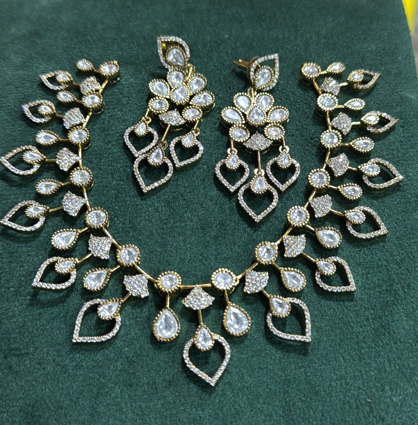 Grand Kundan necklace
