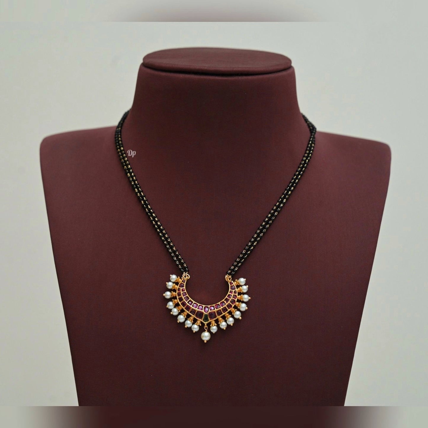 Black beads moon pendent(IN-12)