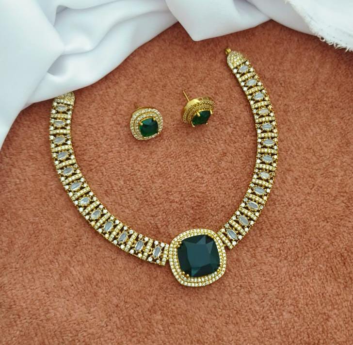 Stone single pendent necklace