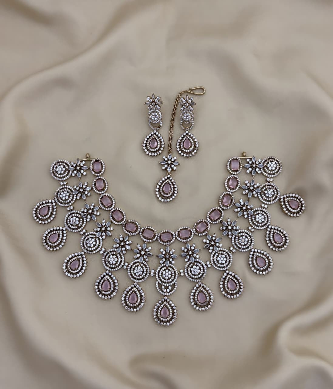 Bridal reception set