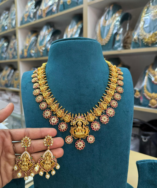 Premium bottu necklace