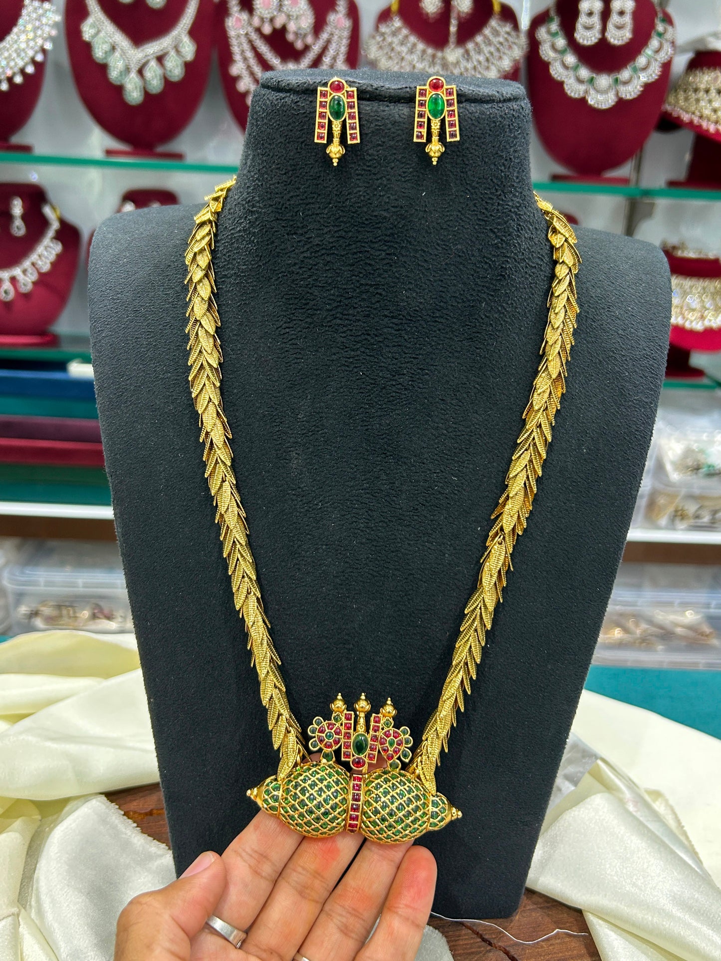 Premium necklace