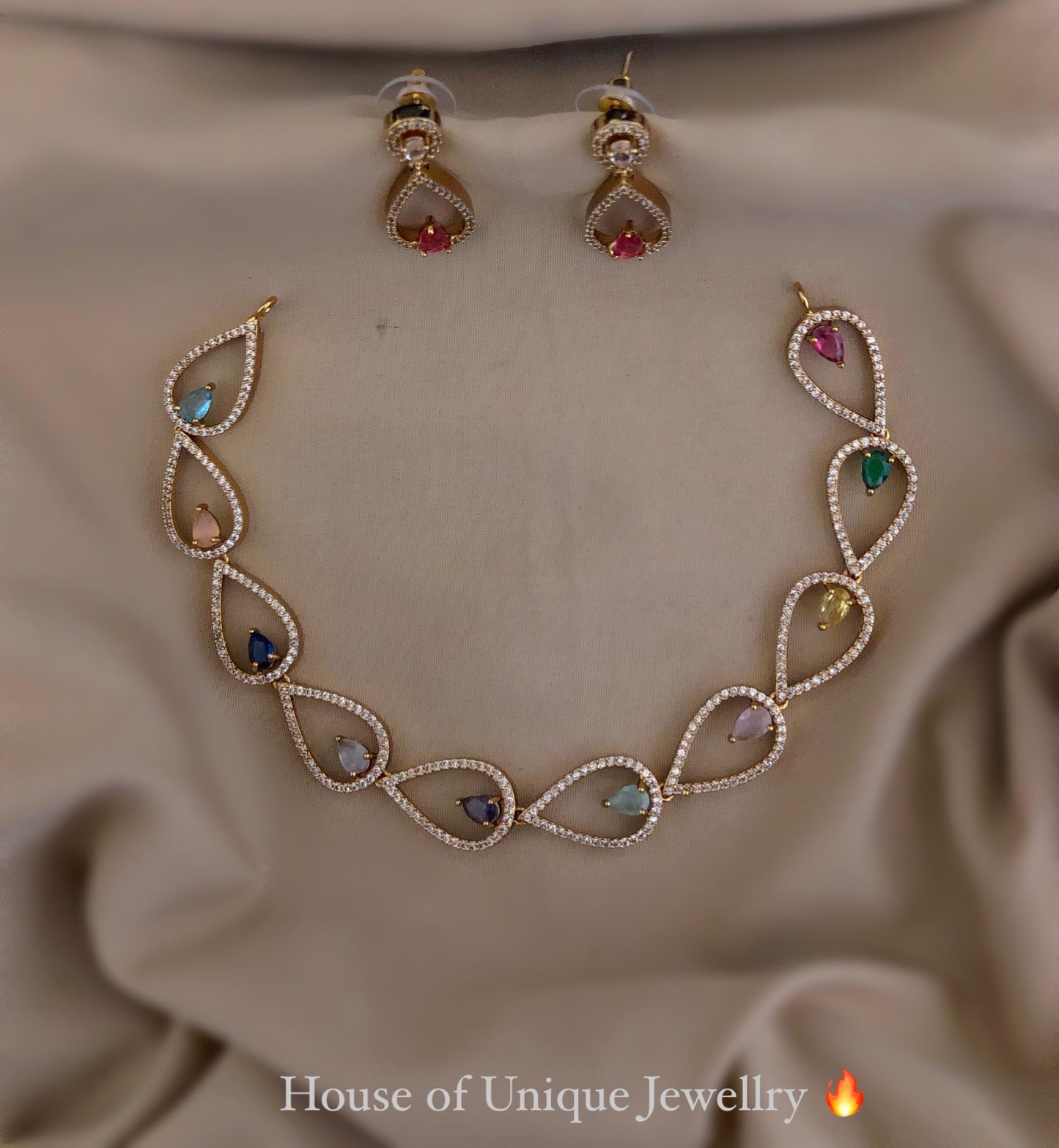 Simple design necklace